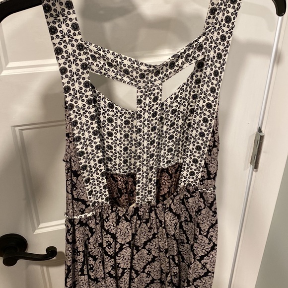 Babydoll top with ladder back cutouts - Picture 5 of 5